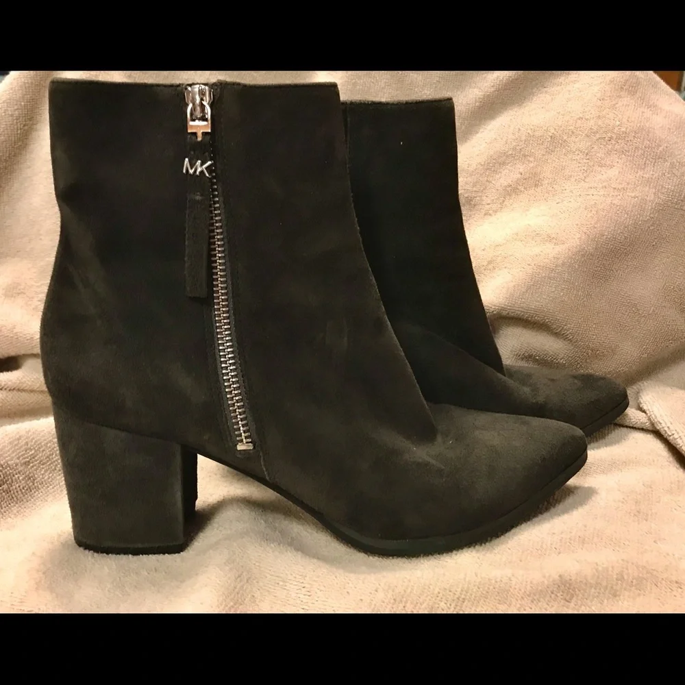 Michael Kors women’s charcoal gray boots - Picture 1 of 7
